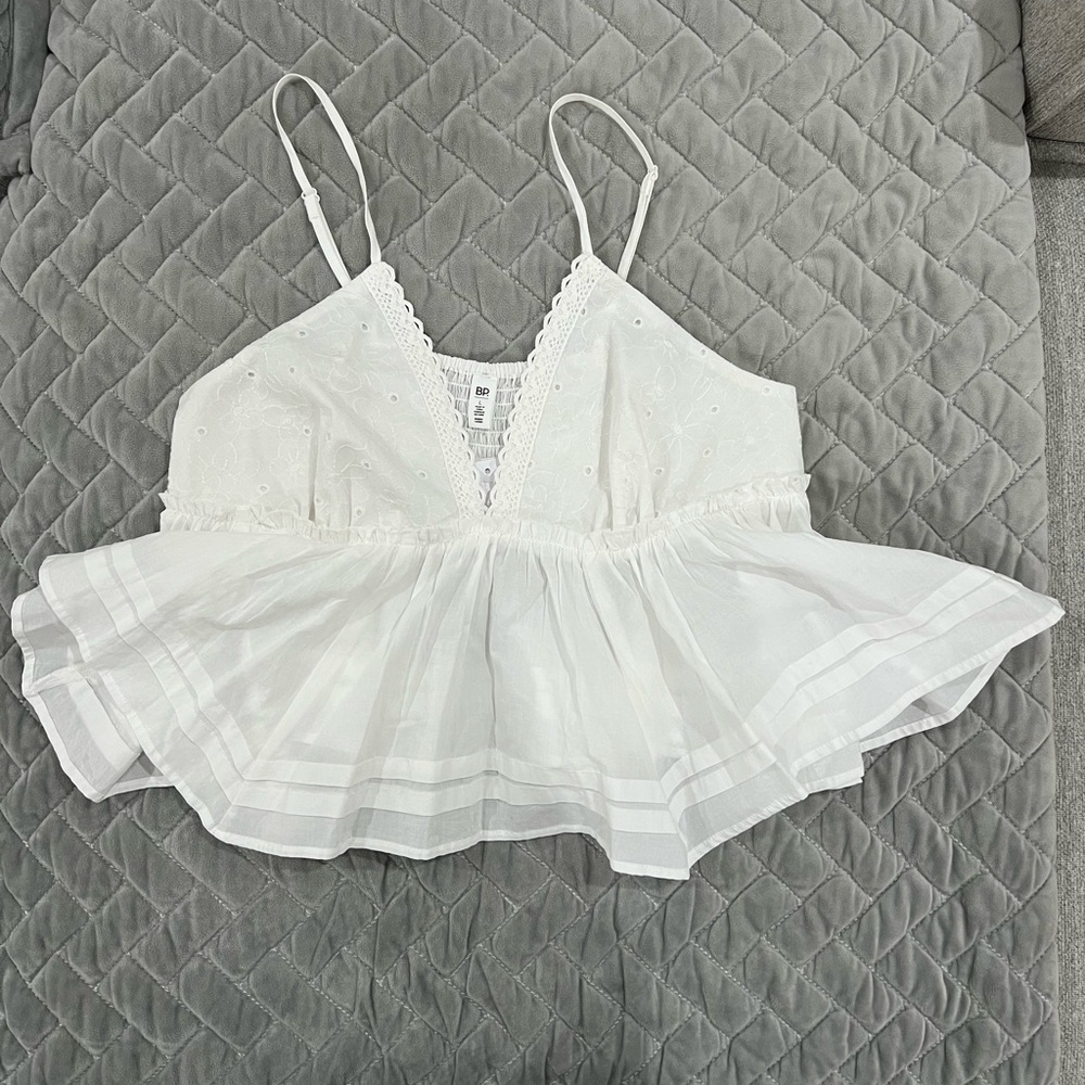 NWT BP Flowy White Crop Size L